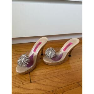 Betsey Johnson Polly Heels Size 6